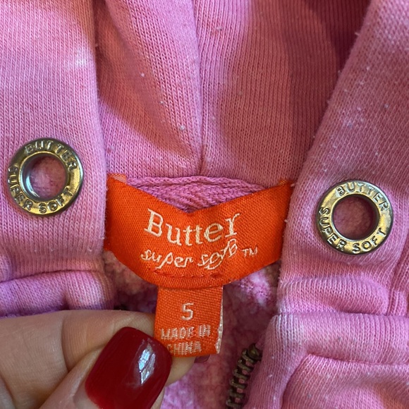 Butter girls pink hooded sweatshirt with rhinestone sneaker design size 5 - Picture 3 of 3